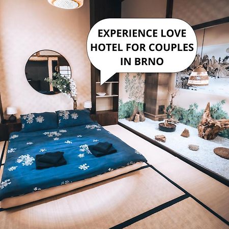 Oroom Japan - Role Play For Couples In ブルノ エクステリア 写真
