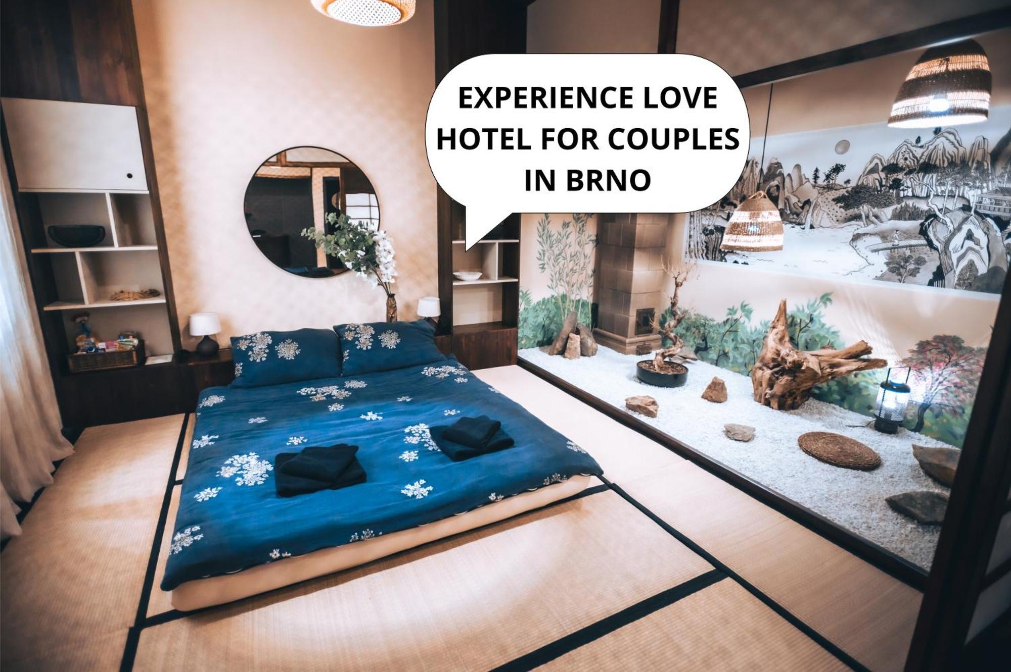 Oroom Japan - Role Play For Couples In ブルノ エクステリア 写真